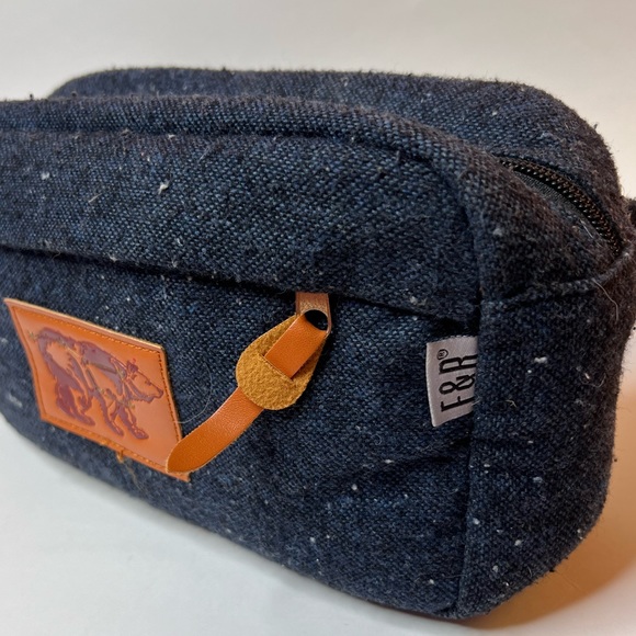 Foster & Rye Insulated Tailgating Fanny Pack - Picture 4 of 7